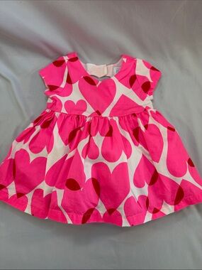 The Children's Place LIKE NEW Bright Pink & White Heart Dress